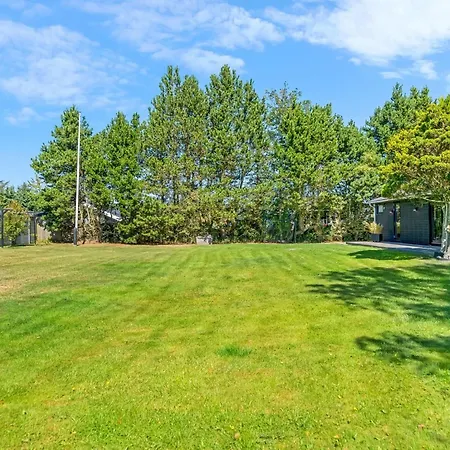 Litle - 600m From The Sea By Interhome